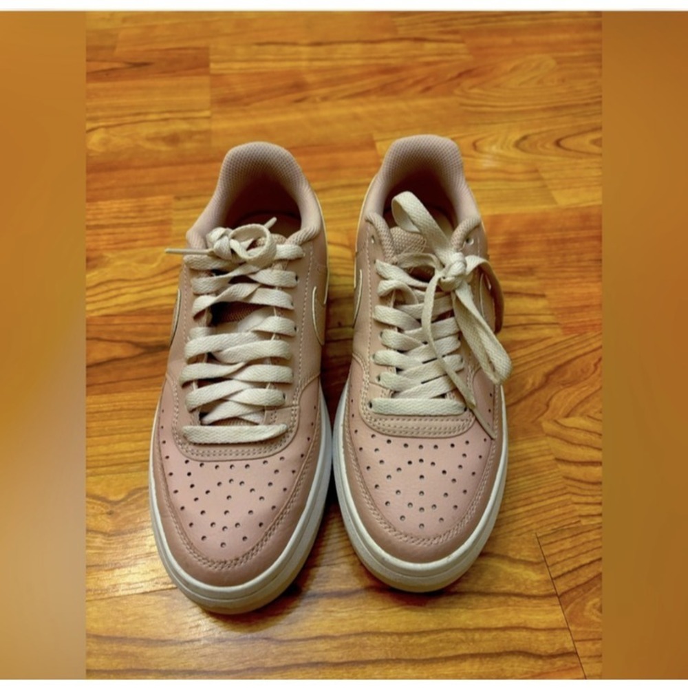 Nike Shoes Womens Size 7 Pink Court Legacy Lift Platform Sneakers DM0118-600